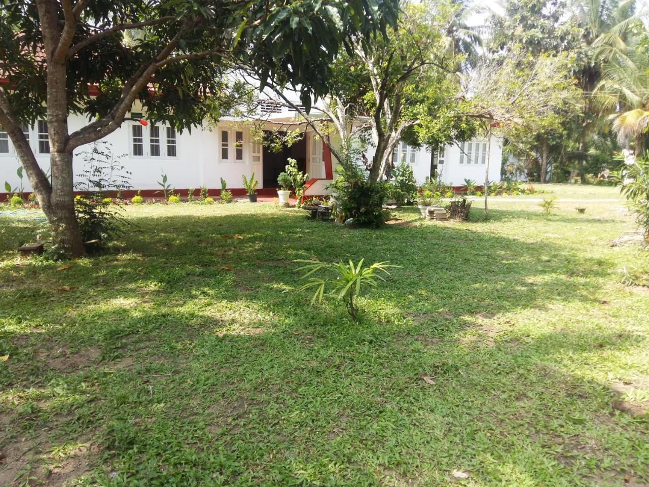 Glorious Villa Tangalle Exterior photo